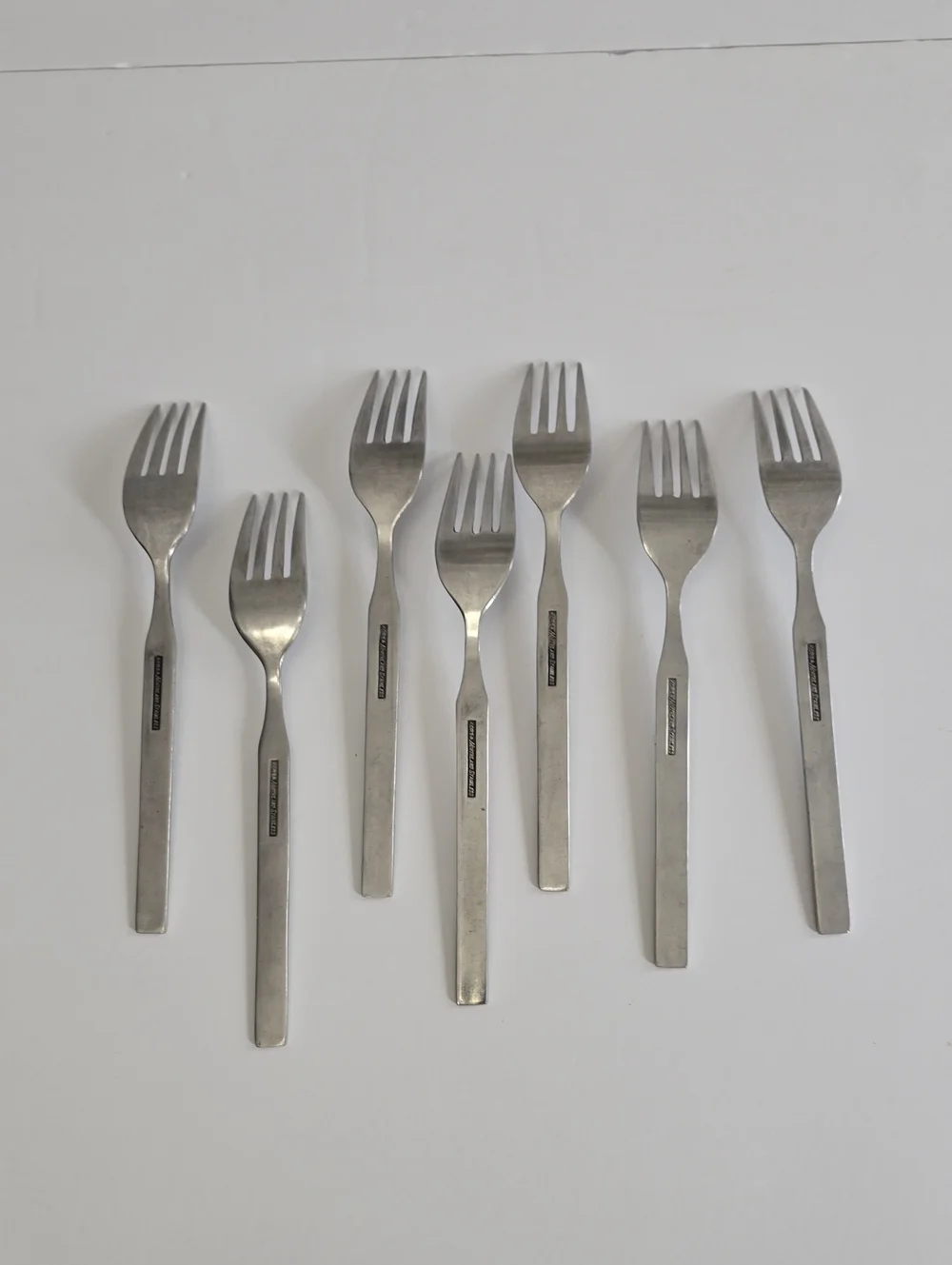 Vintage MCM Oneida Northland Stainless Set Of 7 Impulse Dinner Forks 7.5